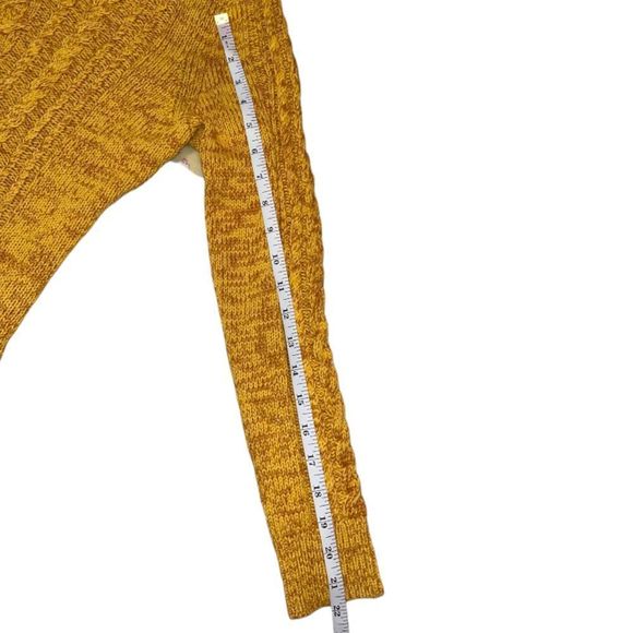 Old Navy squash colored cable knit sweater - Picture 11 of 12